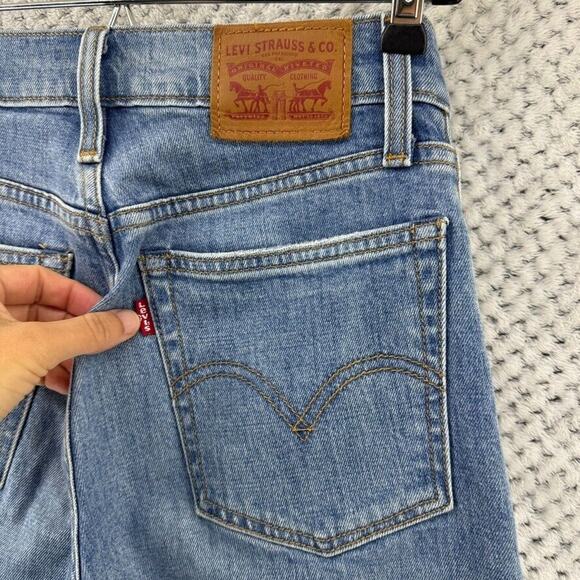Levis Jeans Women 25 Blue Medium Wash Denim Stretch Wedgie Button Fly Skinny - Picture 10 of 16